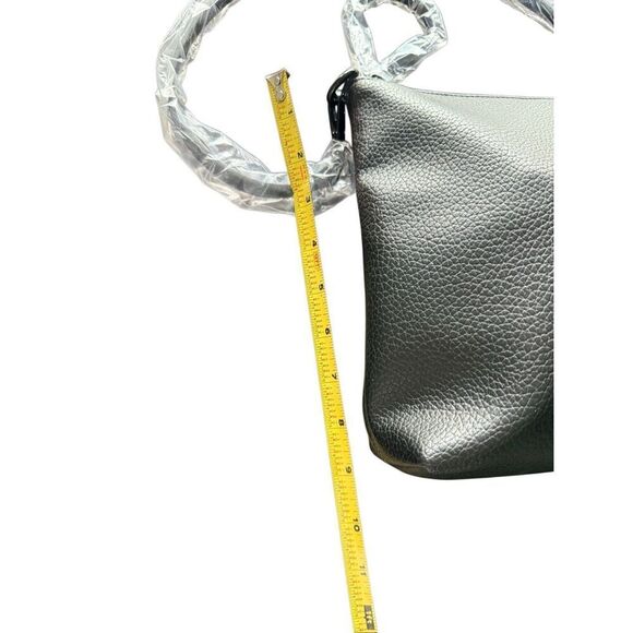 Steve Madden cross body bag wristlet black faux pebbled leather purse NEW - Picture 3 of 8